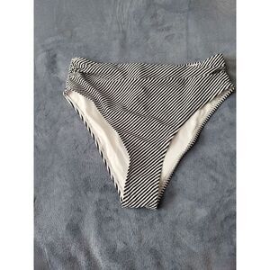 Lunabelle swim bottom 
